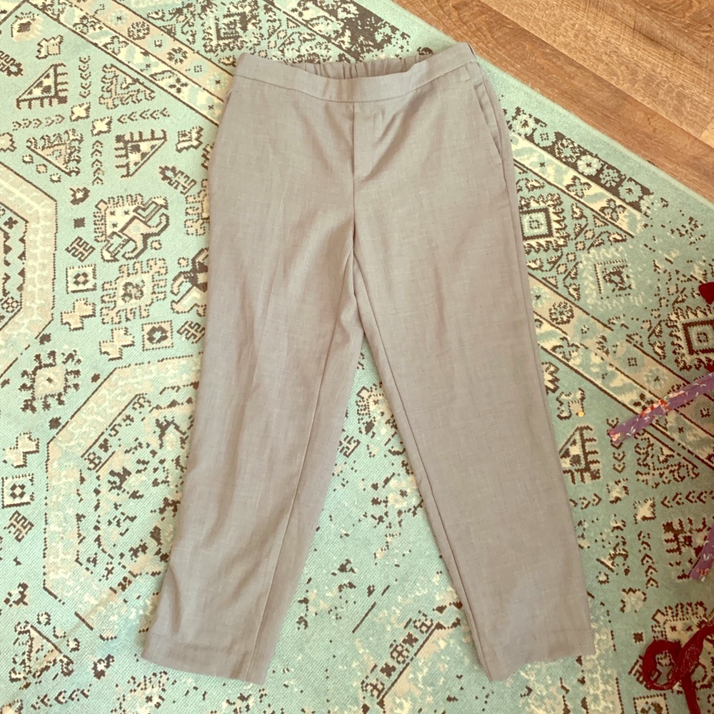 Old Navy Gray Pull On Cropper Trouser Pant